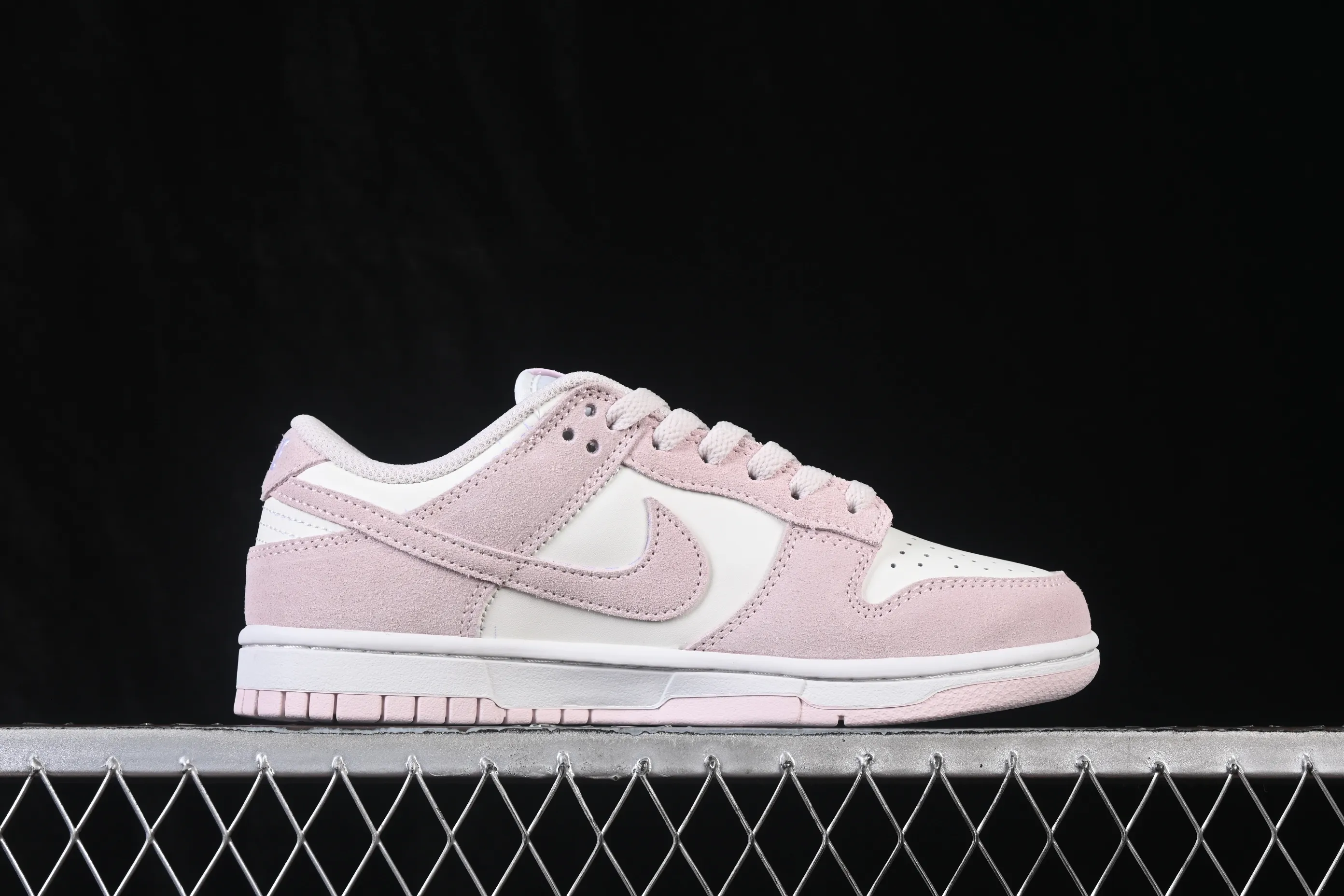 All categories Nk SB Dunk Series Nk SB Dunk Low low-top sneakers Nike SB Dunk Low Year of the Horse Yunyanfen low-top casual sneakers IO4244-100